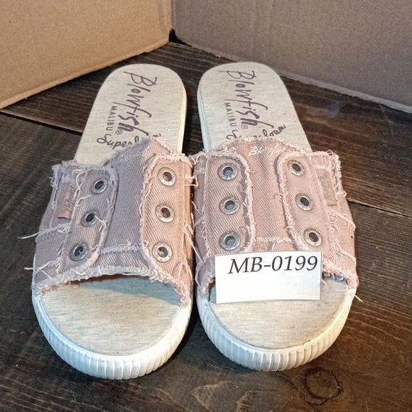 Shoes - Picture 4 of 4